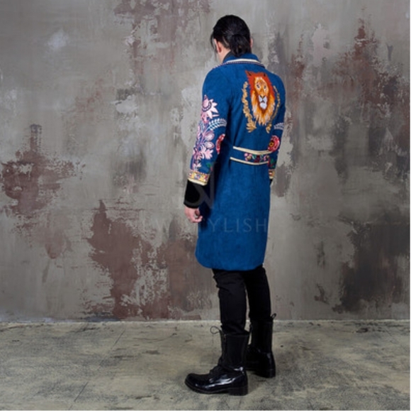 ♥️SOLD NWT Embroidered Duck Velvet Royal Celebrity luxurious Coat. XL - Picture 9 of 15